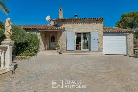 Elegant Country Retreat with Separate Apartment