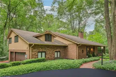 Breathtakingly Updated Transitional Home