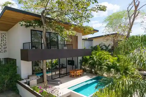 Grande Salvaje Estate (house 1 & 2): 2 Modern Homes, Just Steps to the Famous Surf Break in Playa Grande!