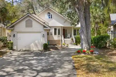 \beautifully Maintained Home in Carolina Place