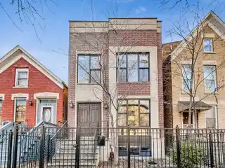 All-brick Residence in the Heart of Bucktown