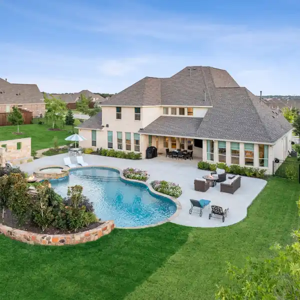 RESORT-STYLE LIVING IN PRESTIGIOUS GEAN ESTATES