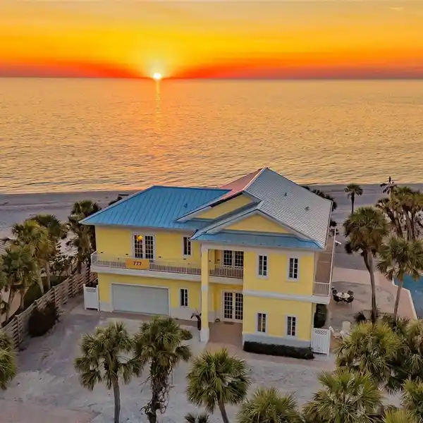TRANQUIL GULF-TO-BAY PROPERTY