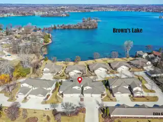 Simply Stunning Browns Lake Townhouse