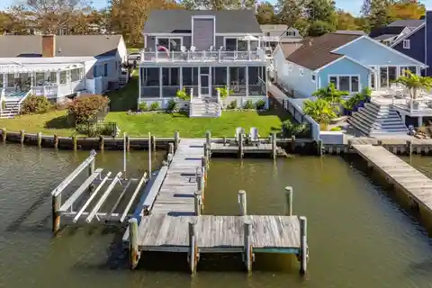 Bayfront Bliss with Pier, Porch, and Sunsets