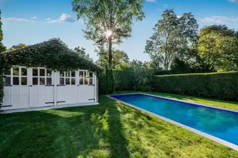 Renovated Beach Cottage in the Village of Southampton