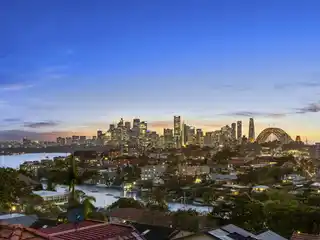 Beautifully Renovated Art Deco Apartment