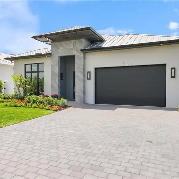 FABULOUS PAIR OF NEW CUSTOM HOMES