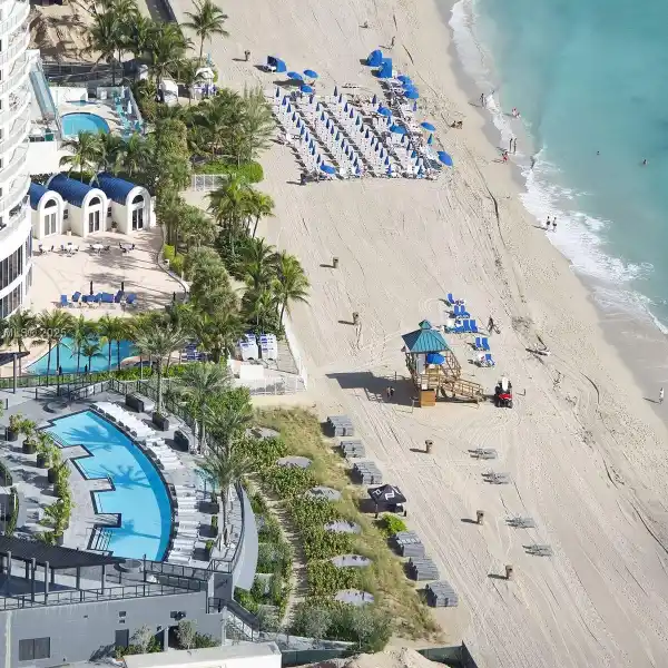 THREE BEDROOM LUXURY RESIDENCE AT PORSCHE DESIGN TOWER