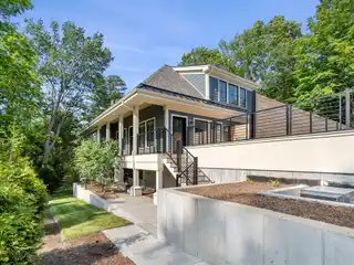 Exceptional Residence in a Cutting-edge Sustainable Development