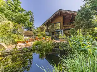 Serene and Sophisticated Living