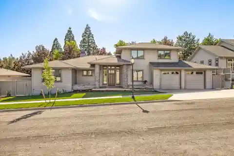 Refined Living in Prestigious Summerfield