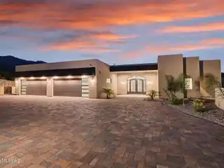 Brand New Luxury Contemporary Home in Alta Vista Sonrisa