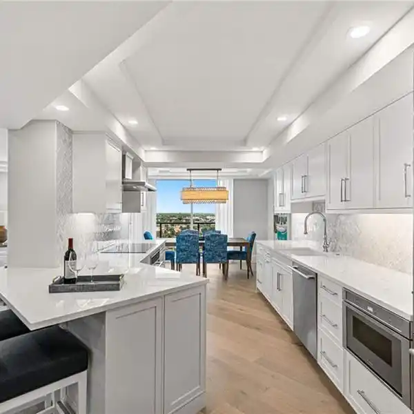 MERIDIAN CLUB LUXURY WITH POOL, TENNIS, BEACH ACCESS