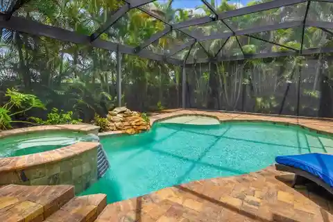 Beautifully Maintained Home in Naples Park