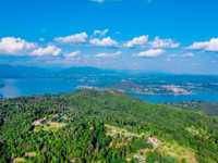 EXCLUSIVE PROPERTY ABOVE THE LAKE