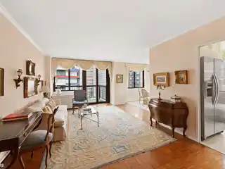 Oversized Junior-4 Home
