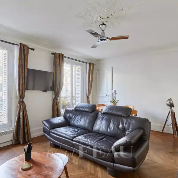 ELEGANT EARLY 20TH CENTURY RIVERSIDE APARTMENT