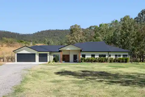 Spacious Modern Sanctuary