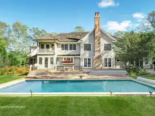 Shingled Traditional Rental in North Haven Point