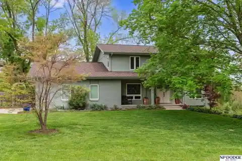 Two Sprawling Acres in Skyline Estates