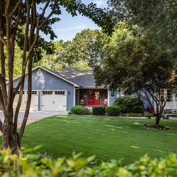 ULTIMATE LAKE OCONEE RETREAT