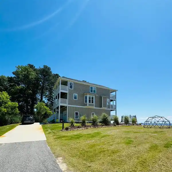 AMAZING COASTAL WATERFRONT HOME