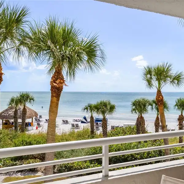 JUNIOR SUITE WITH SPECTACULAR GULF AND SUNSET VIEWS