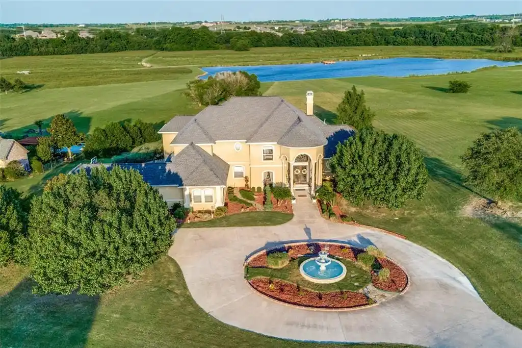 Stunning Resort-style Estate