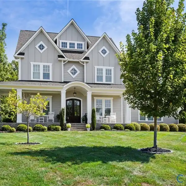 CUSTOM HOME WITH ALL THE BELLS AND WHISTLES