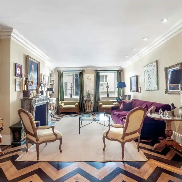 BEAUTIFULLY APPOINTED CLASSIC SEVEN ON PARK AVENUE