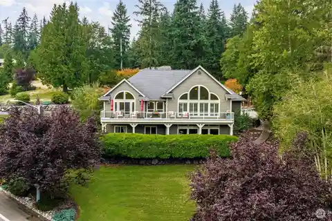 Exquisite Daylight Rambler in Prestigious Aspen