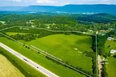 30 Acres in Prime Location