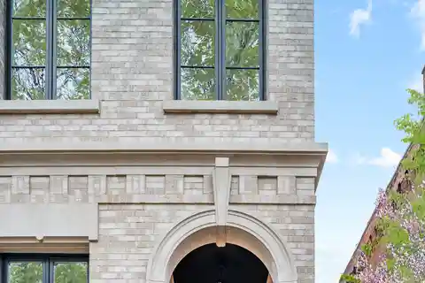 Luxury Lincoln Park Penthouse with Skyline Views