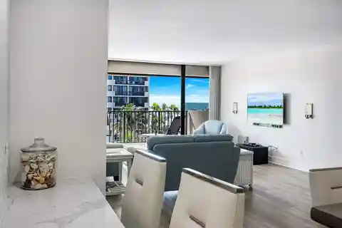 Welcoming Beach Luxury at Gulfside