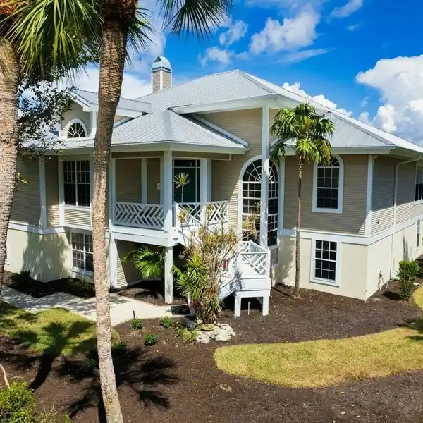 SOPHISTICATED SANCTUARY IN A GATED COMMUNITY
