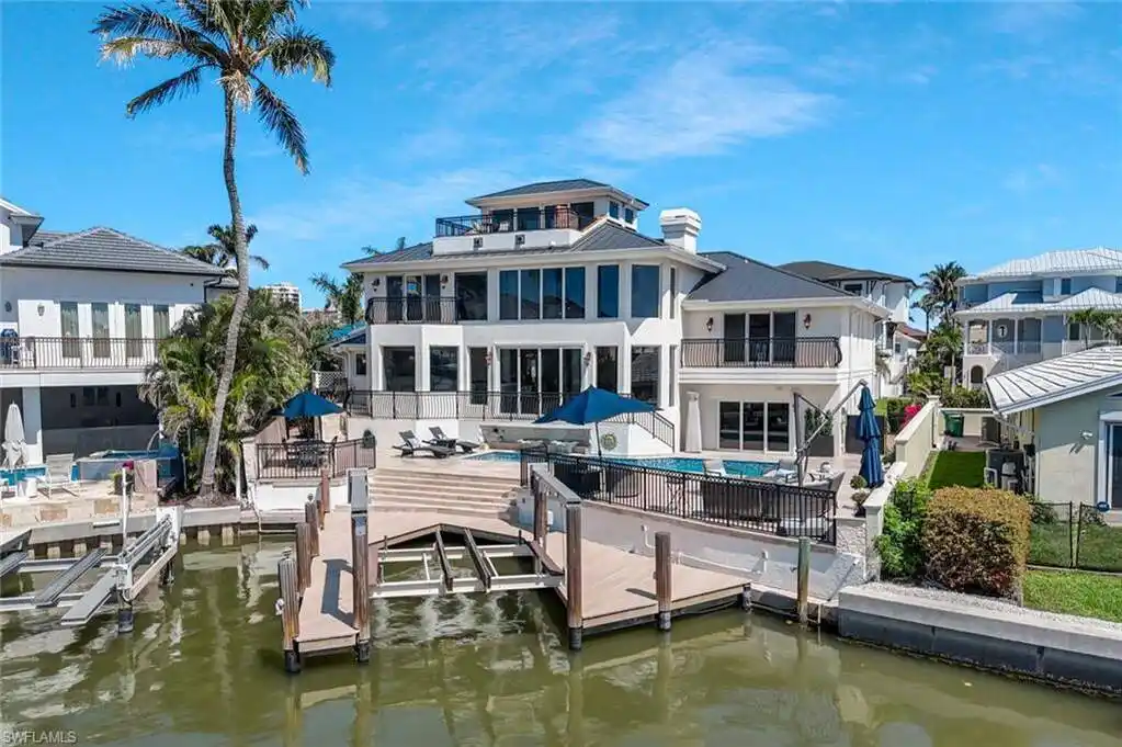 Sky-high Waterfront Fortress