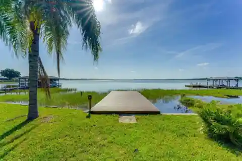 Waterfront Duplex on Lake Dora