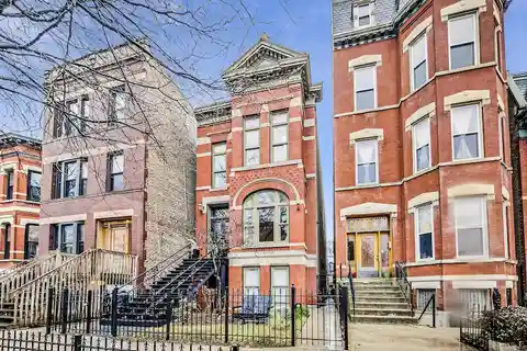 Wicker Park Showstopper