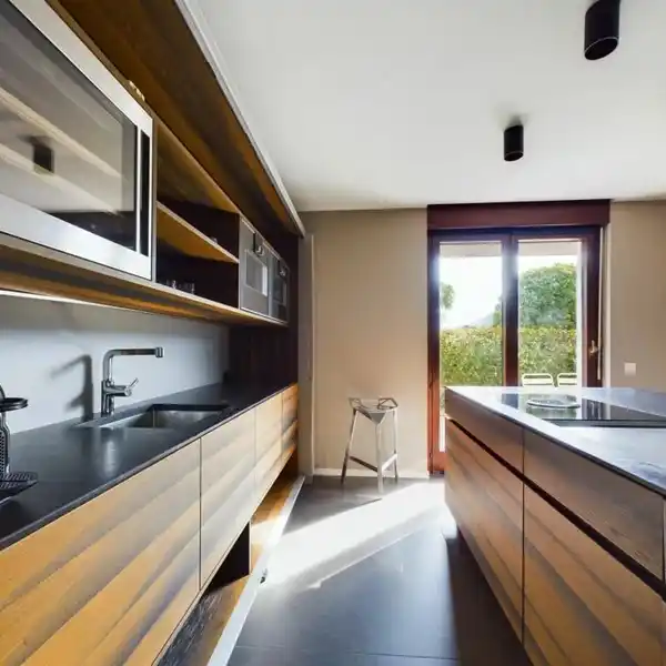 STUNNING DESIGN VILLA ENRICHED WITH FINE MATERIALS