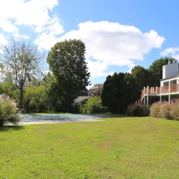 FOUR BEDROOM BRIDGEHAMPTON RENTAL WITH IN-GROUND POOL