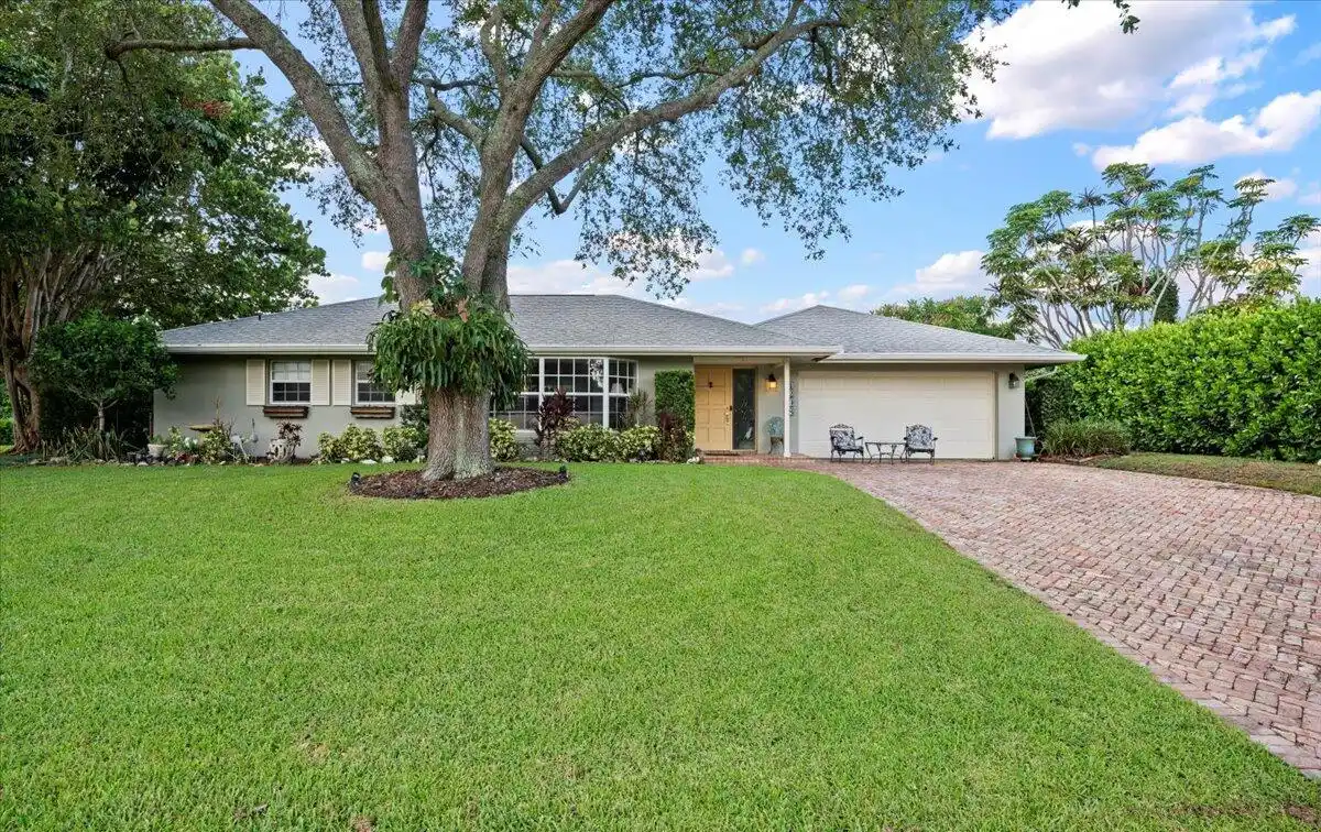 Expansive Pool Home in Garden Isles