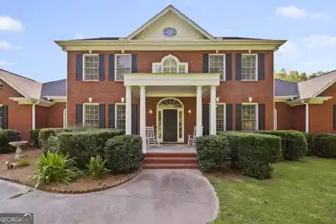 Classic Southern Charm Meets Elegant Equestrian Living