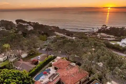 Spectacular Estate with an Unparalleled Panorama