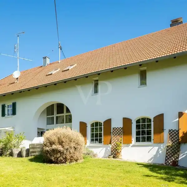 UNIQUE FORMER FARMHOUSE