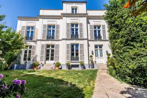 Bright and Beautiful Property