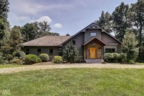 Custom-Built Retreat on 20 Peaceful Acres