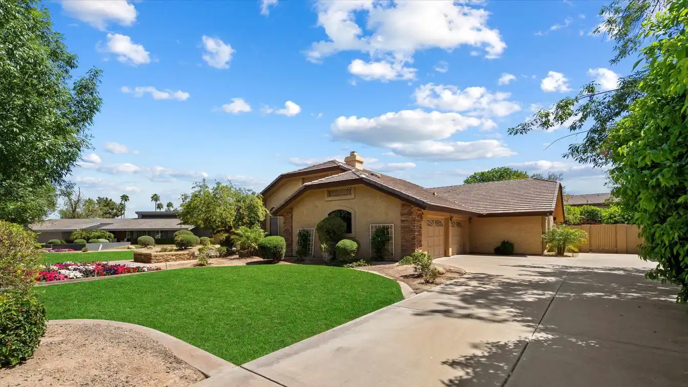 Custom Home in Carver Ranch Estates