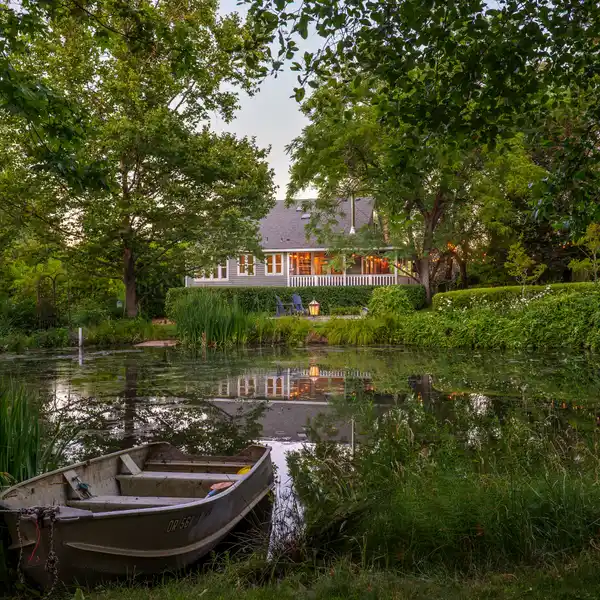 THOUGHTFULLY DESIGNED PRIVATE OASIS