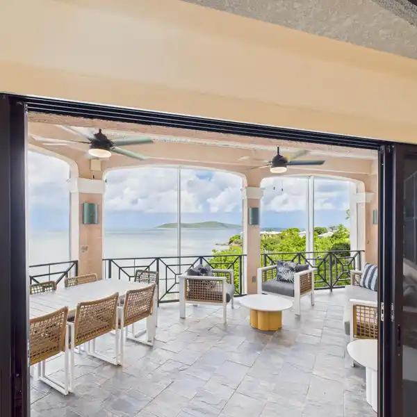 LUXURIOUS AND ELEGANT WATERFRONT CONDO